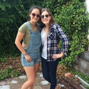 Meet your Posher, Bela